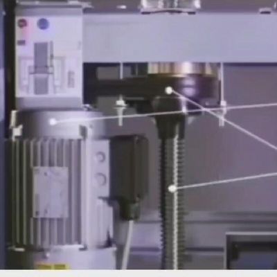 Elevador doméstico pessoal elegante e compacto. Elevador a parafuso de 400 kg.