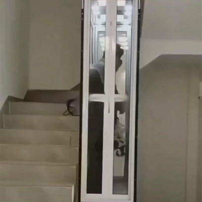 Elevador hidráulico compacto para casas e empresas. Capacidade de 400 kg.