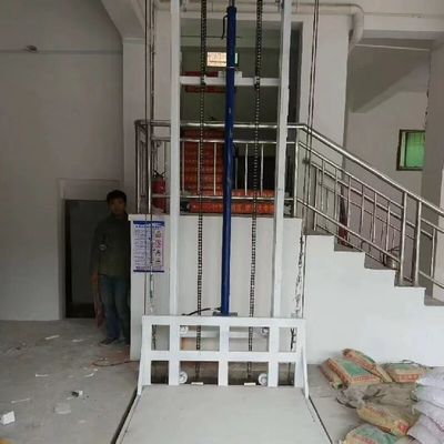 Estacionamento de emergência plataforma de carga elevador elevador de carga pequeno personalizado